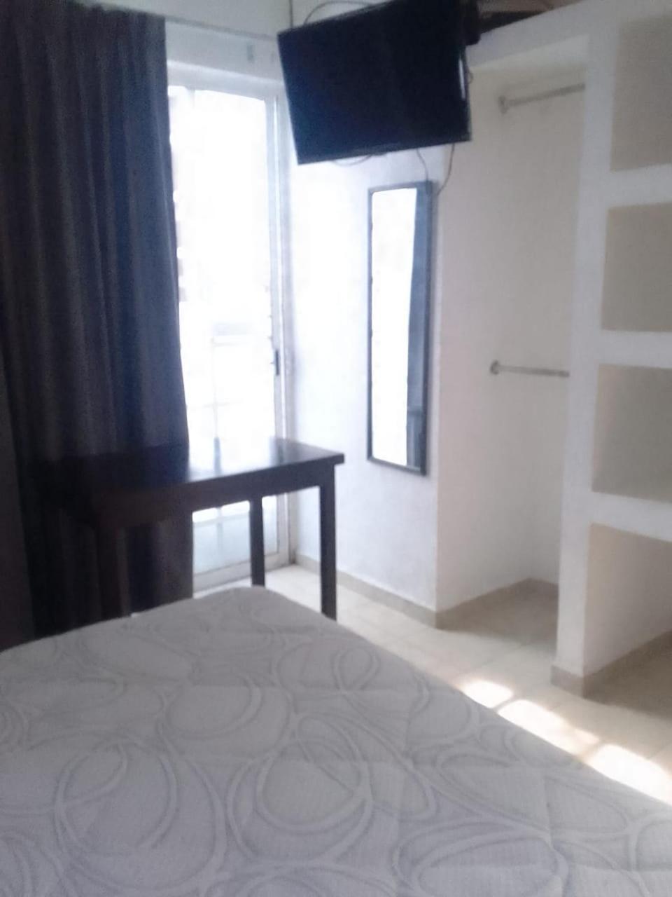 Mid-498 Centro Apartment Merida Luaran gambar